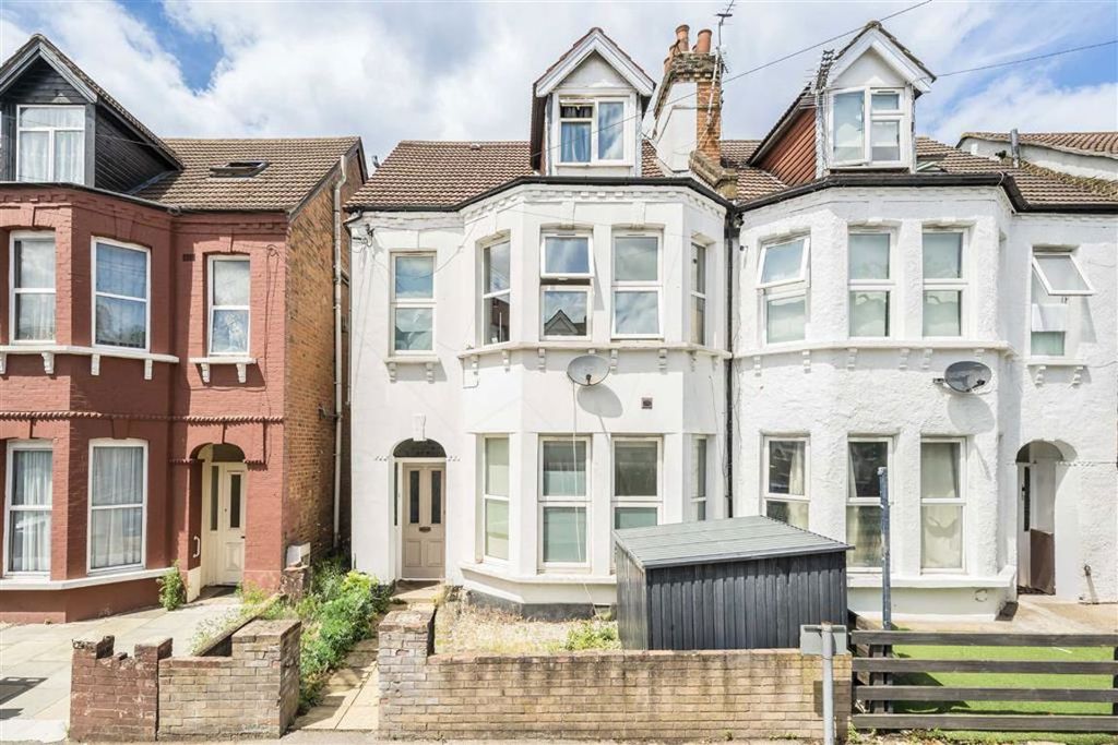 Property photo 1 of 5