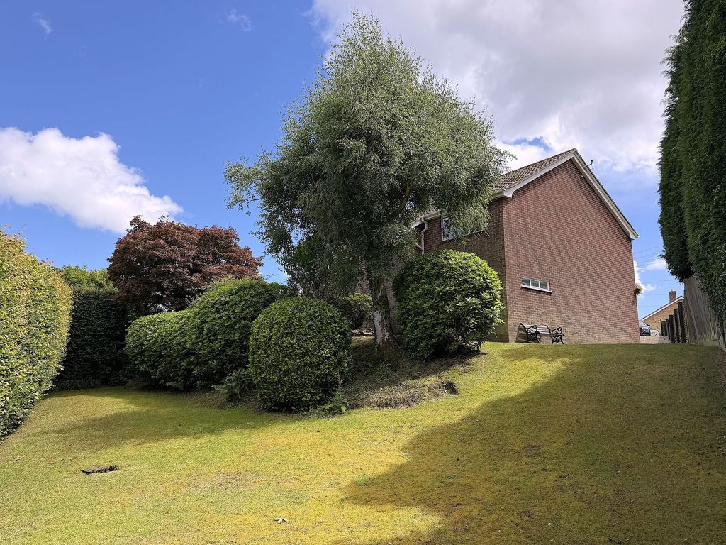 Property photo 2 of 14