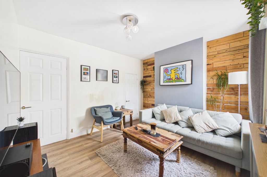 Property photo 2 of 9 Picture No. 02