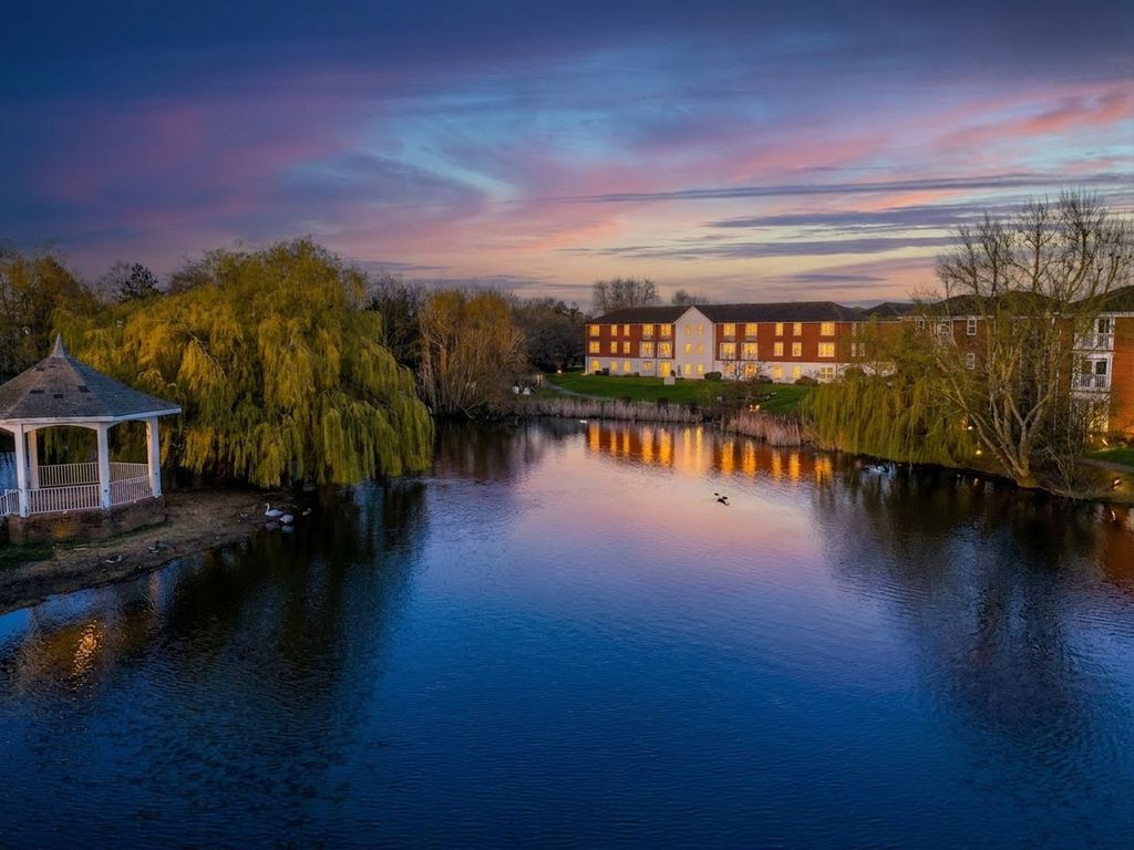 Property photo 1 of 17