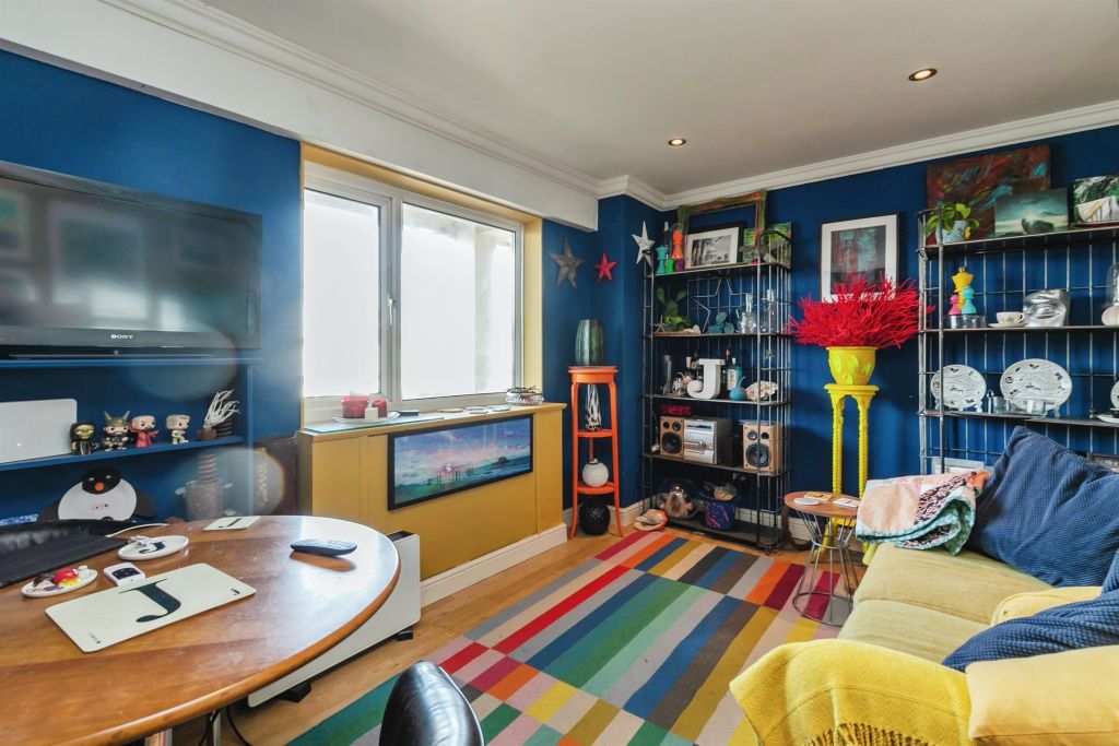 Property photo 2 of 12