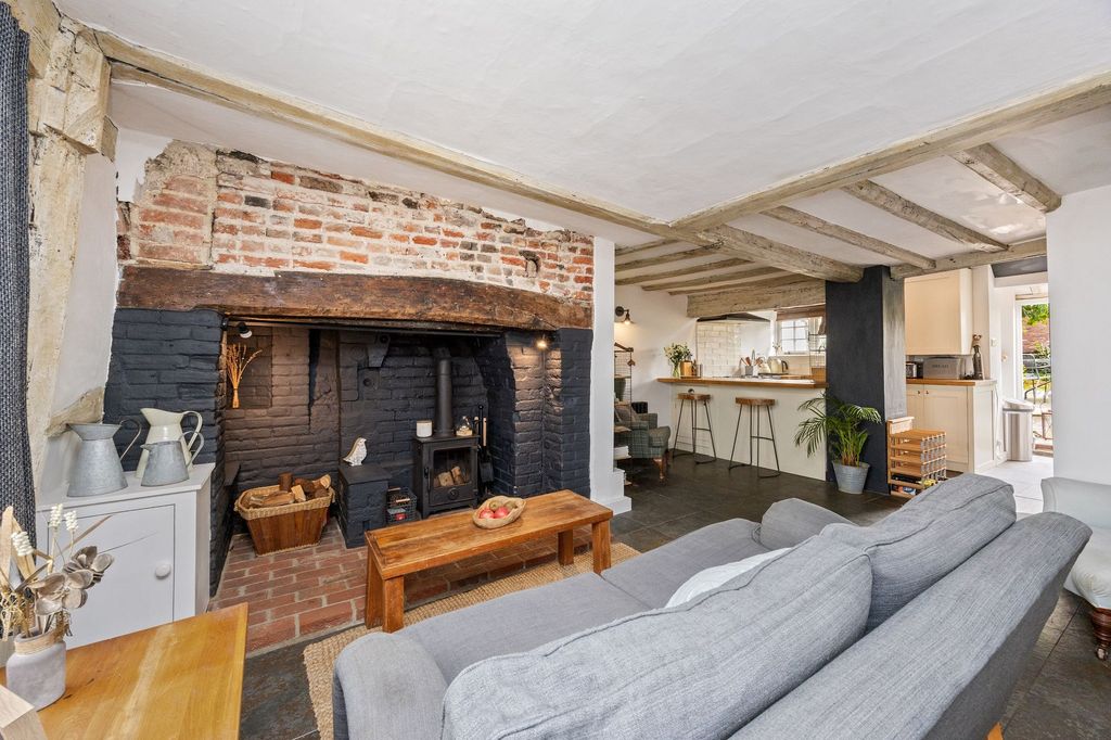 Property photo 3 of 22