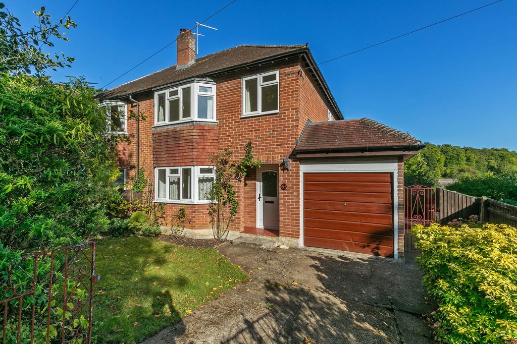 Property photo 1 of 9