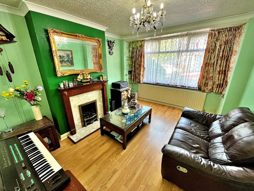Property photo 3 of 18 Photo 16