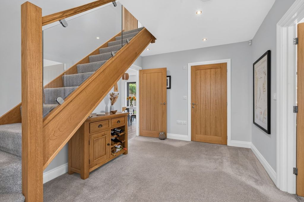 Property photo 3 of 29