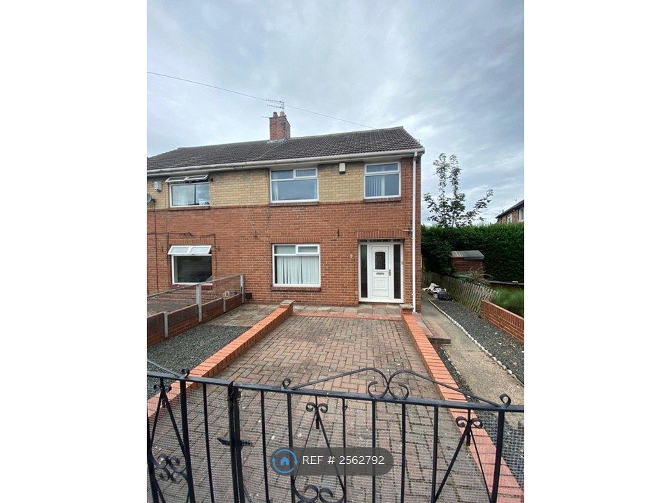 Property photo 2 of 17