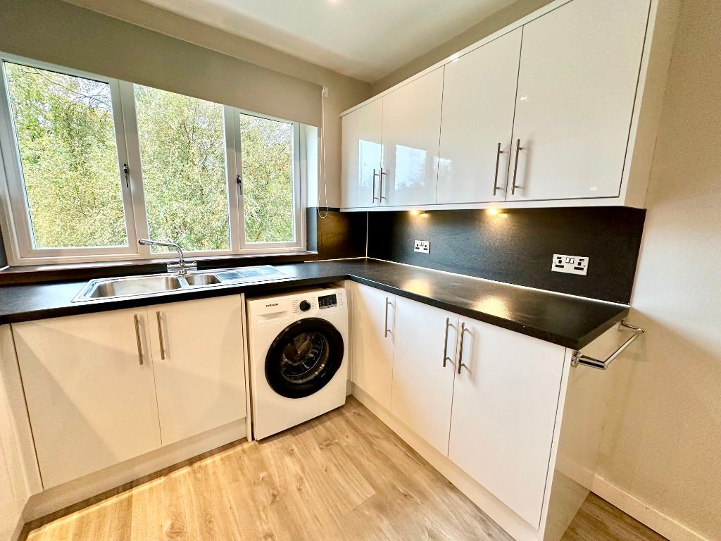 Additional image 16 of 3 bed flat to rentBankholm Place, Busby, Glasgow G76