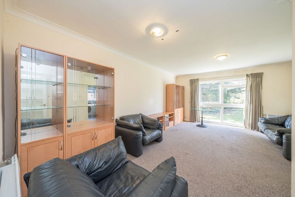 Property photo 3 of 6