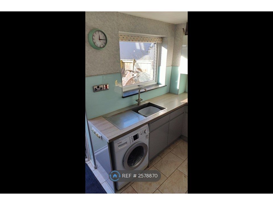 Property photo 3 of 35