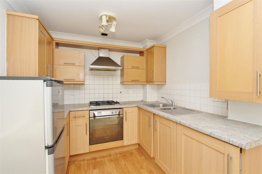 Property photo 2 of 7 Kitchen.Jpg