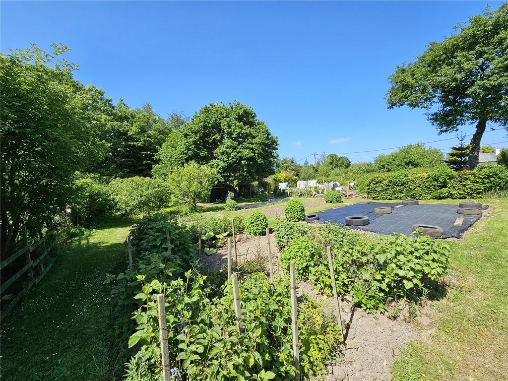 Property photo 3 of 33 Picture No. 33