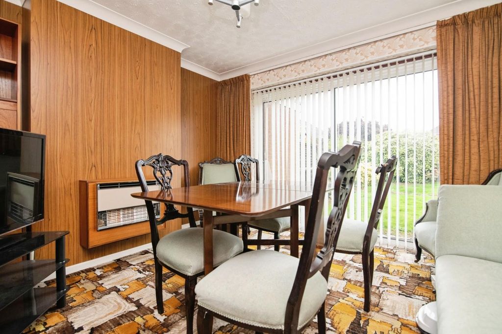 Property photo 3 of 18 Langland-14.Jpg