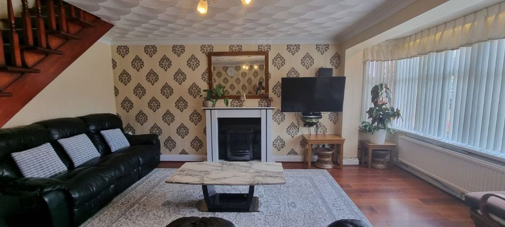 Property photo 2 of 44