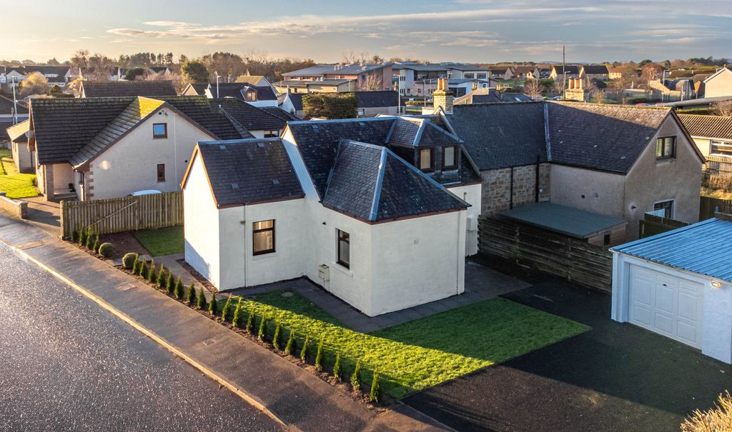 Property photo 1 of 28 14 James Street Carnoustie Final-14