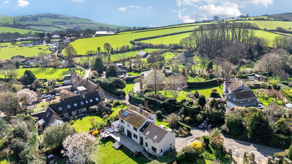 Property photo 1 of 30 Elevated Shot