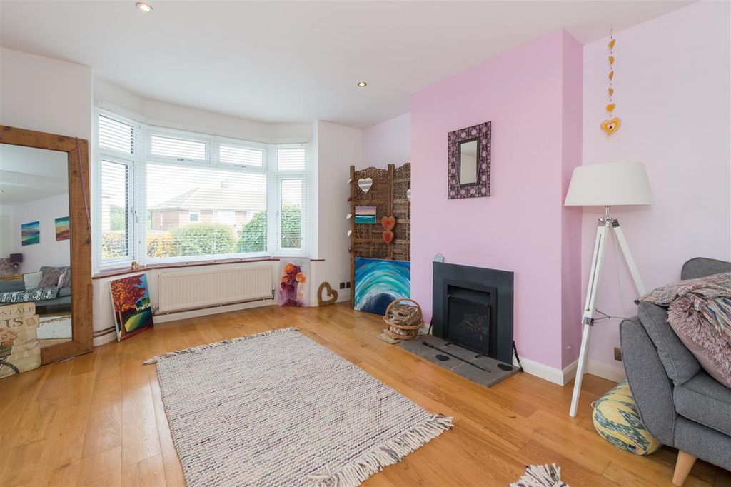 Property photo 2 of 23