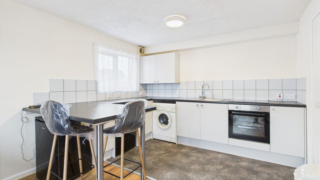 Property photo 2 of 5 4429093