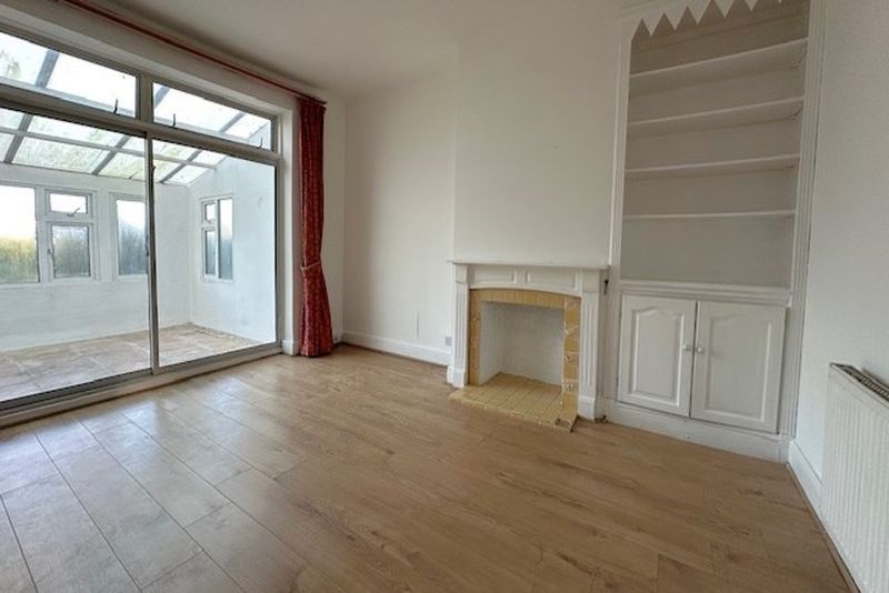 Property photo 3 of 15 Photo 7