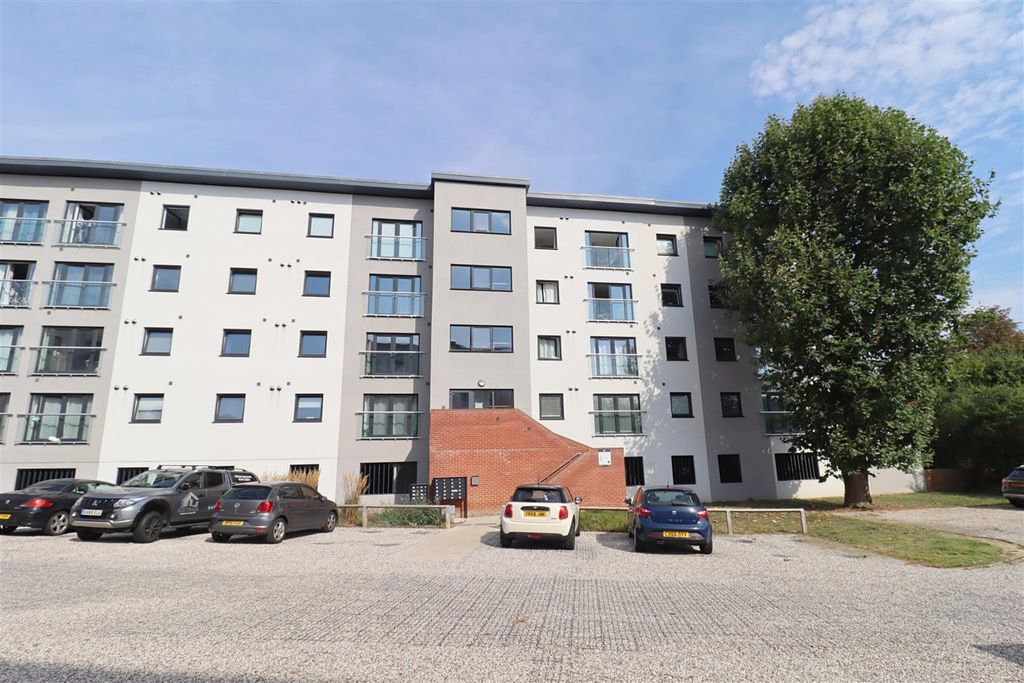 Property photo 1 of 8 Zshztpnk00Mymrbisomreg.Jpg