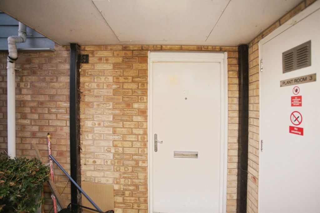 Property photo 3 of 11