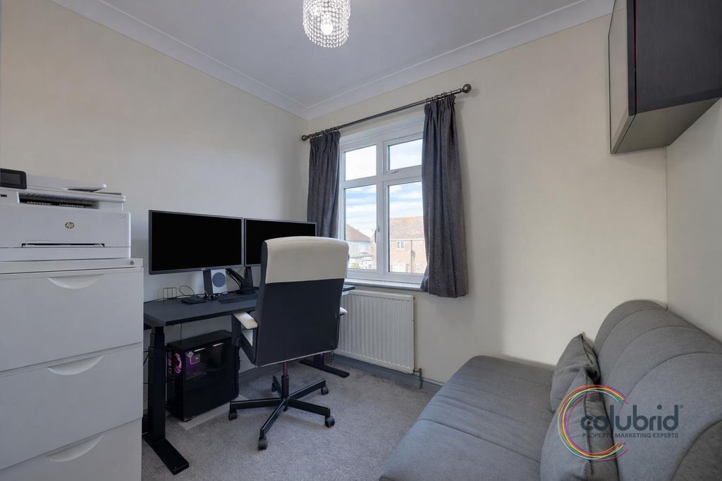 Additional image 17 of 5 bed semi-detached house for saleBlackshots Lane, Grays RM16