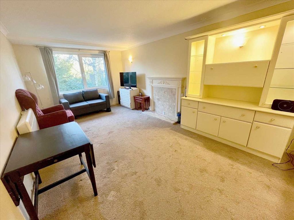 Property photo 2 of 7 Lounge/Dining Room