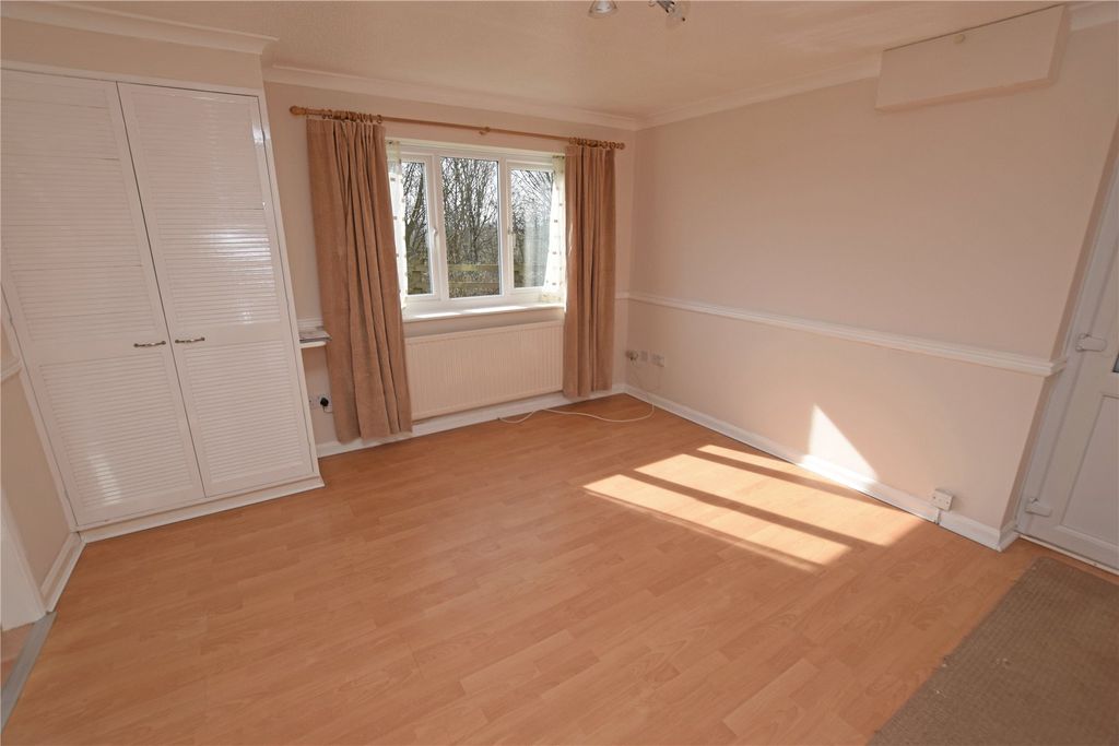 Property photo 2 of 5 Living Area