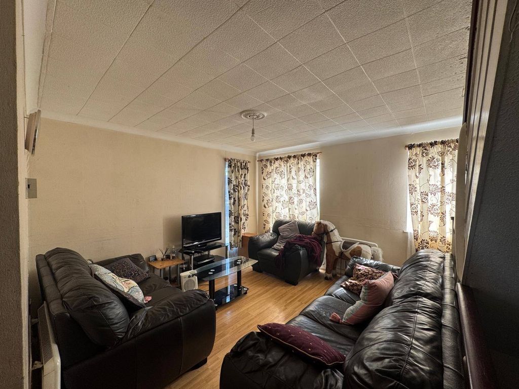Property photo 2 of 10 Gallery