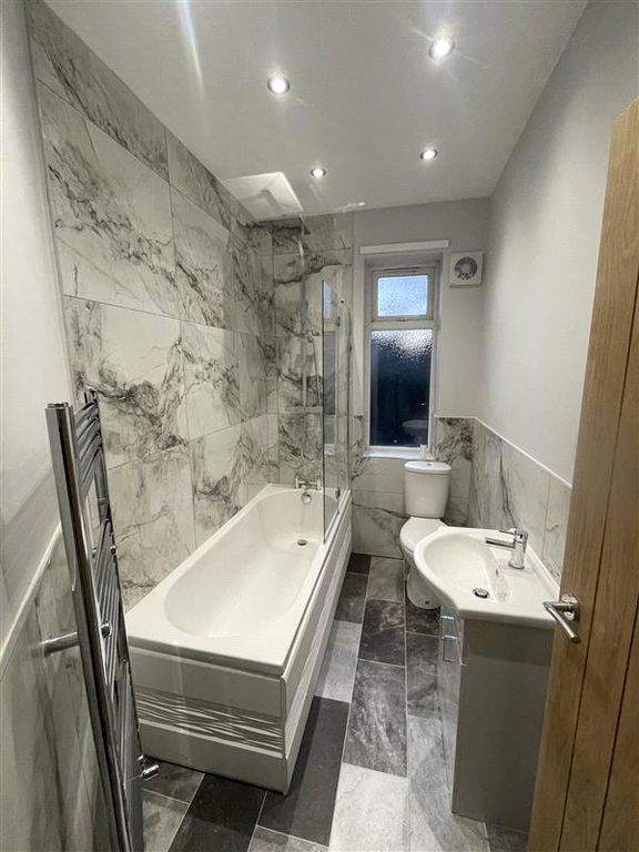 Property photo 3 of 7 Picture No. 08