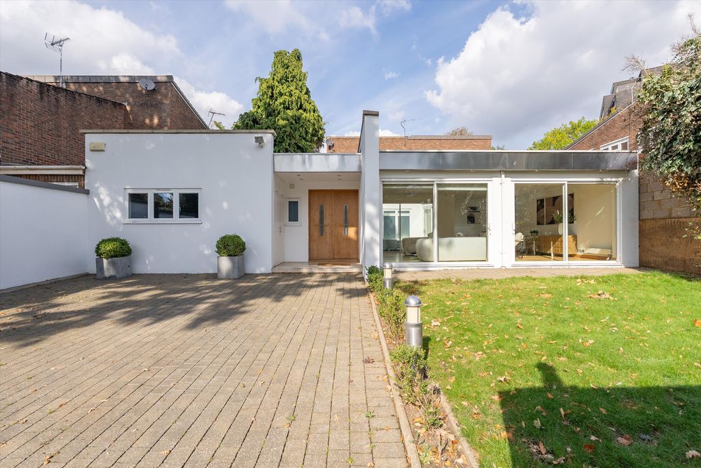 Property photo 1 of 17 Image