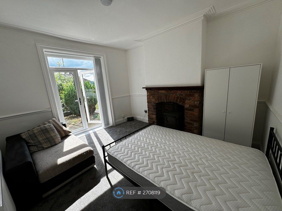 Property photo 1 of 12 Ground Floor Room