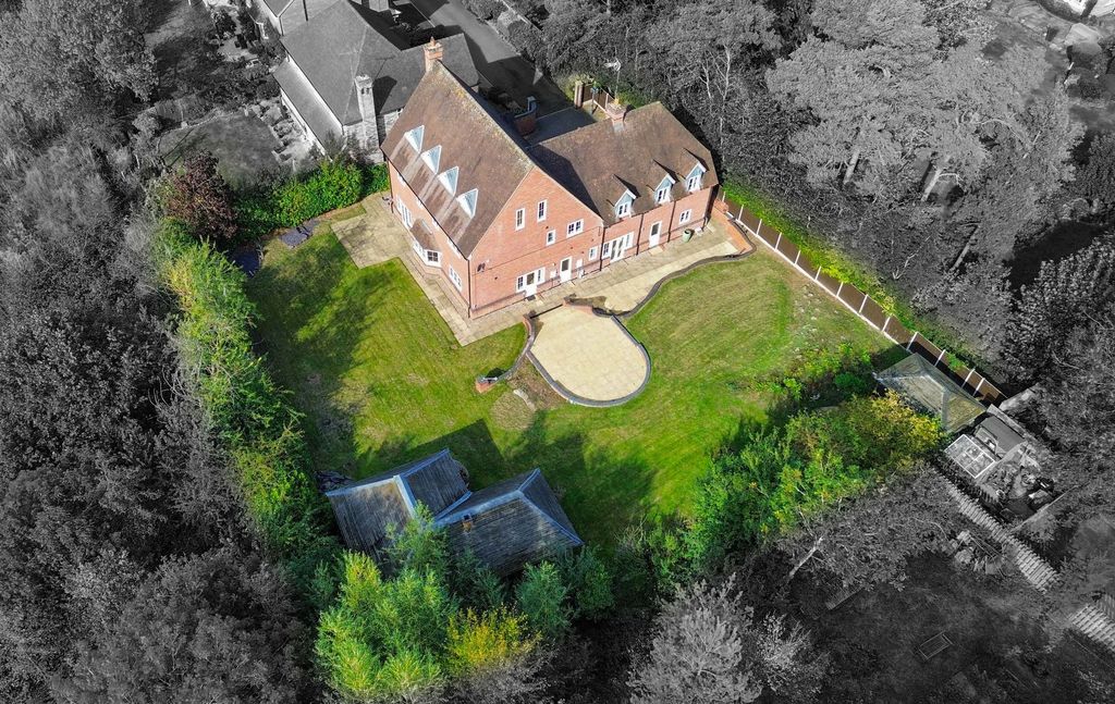 Property photo 1 of 47