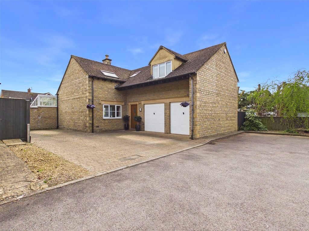 Property photo 1 of 19 Picture No. 53