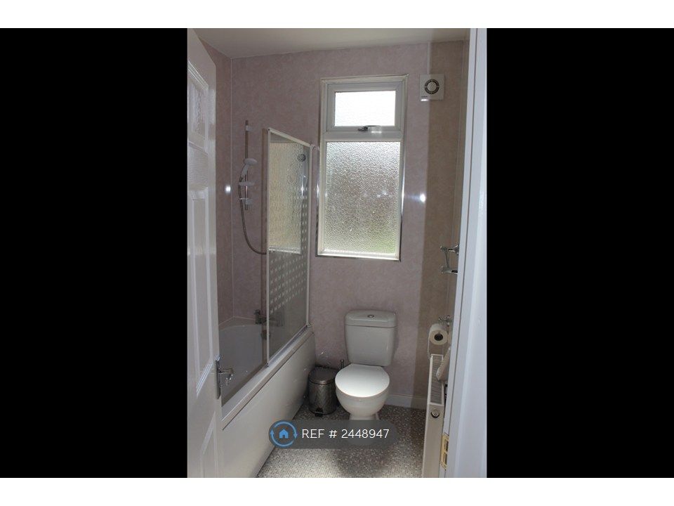 Property photo 3 of 5 Upstairs Bathroom