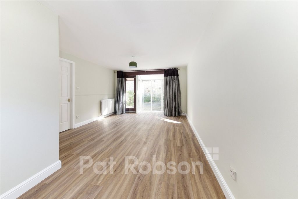 Property photo 2 of 13 Picture 2