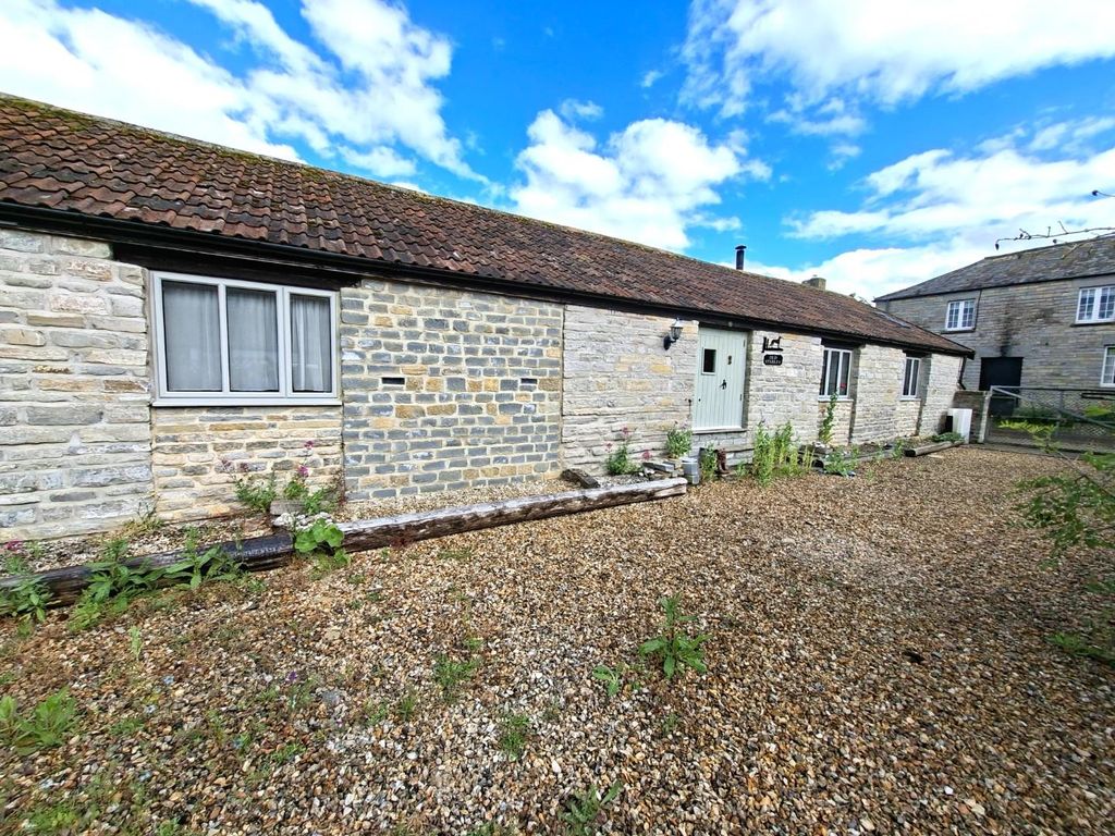 Property photo 1 of 18 Front.Jpg
