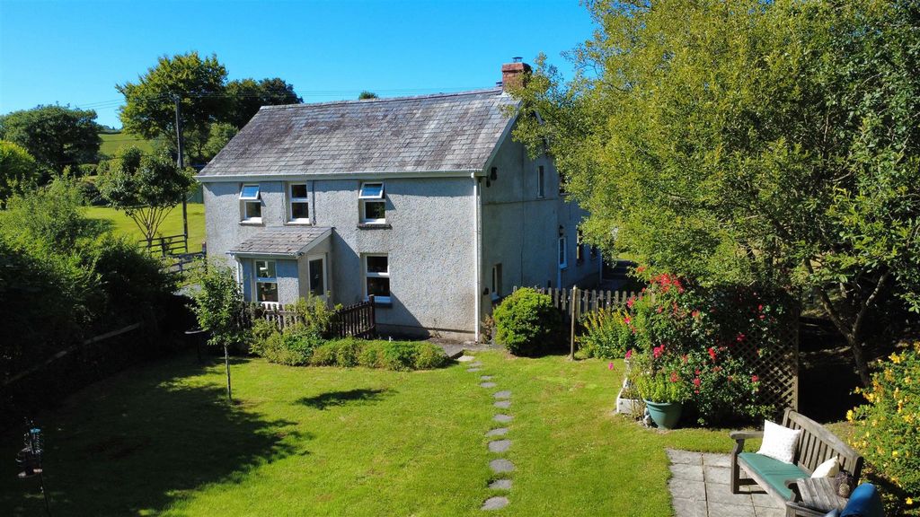 Property photo 1 of 61 Maesyronnen.Jpg