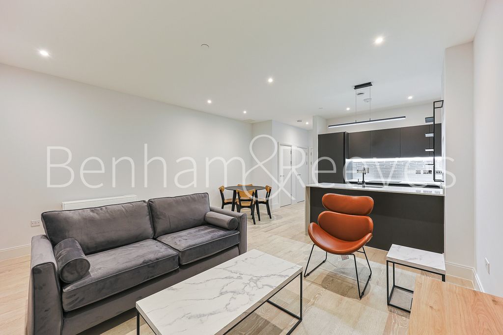 Property photo 3 of 21