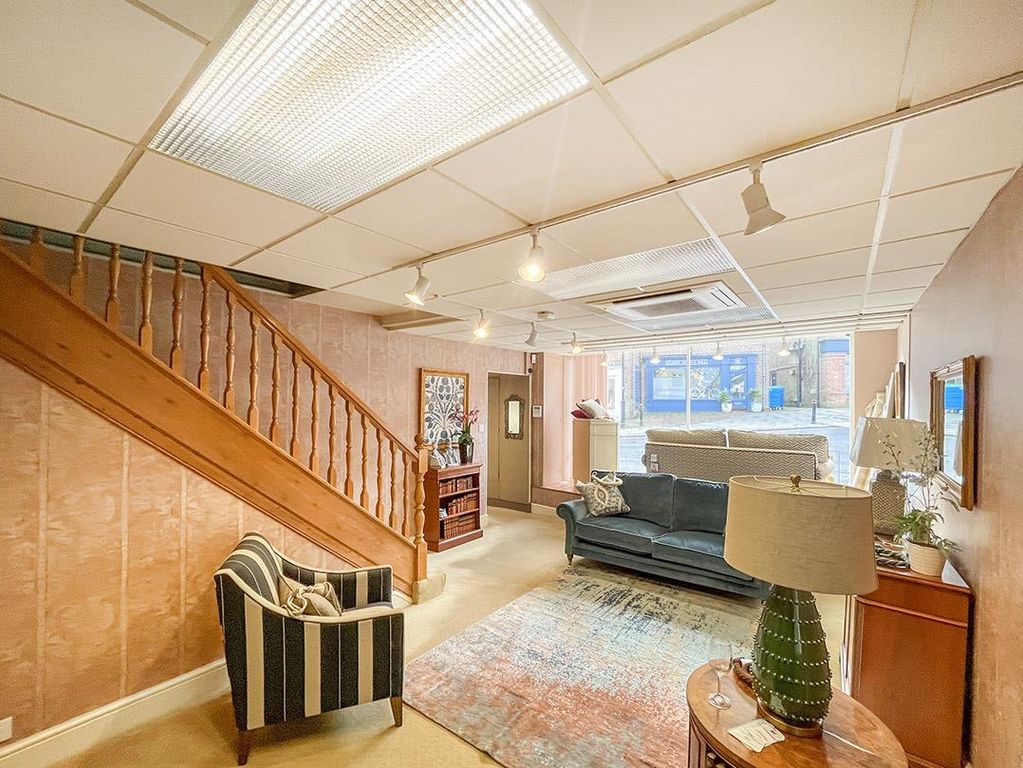 Property photo 3 of 30 1Highstreethaslemereph03.Jpg