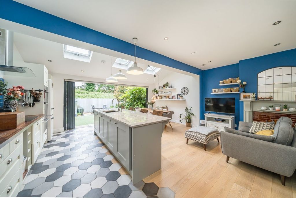 Property photo 1 of 13