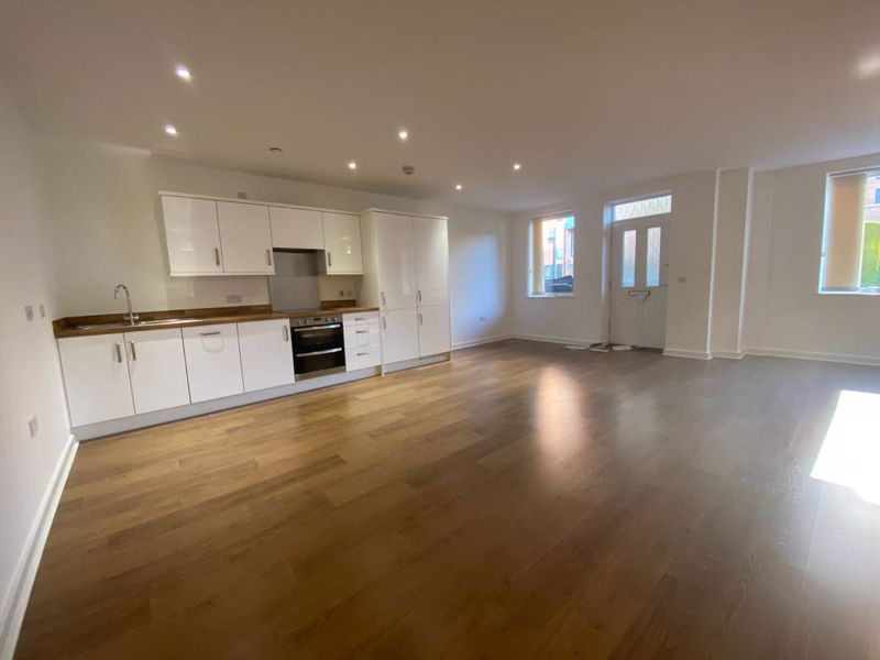 Property photo 2 of 11 Photo 4