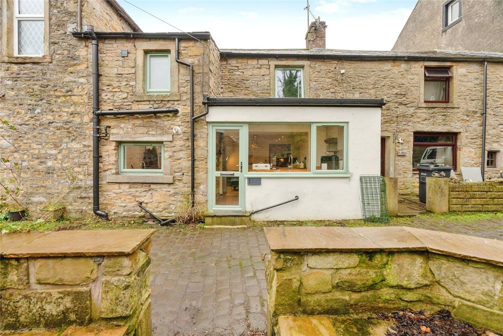 Property photo 1 of 16 Photography
