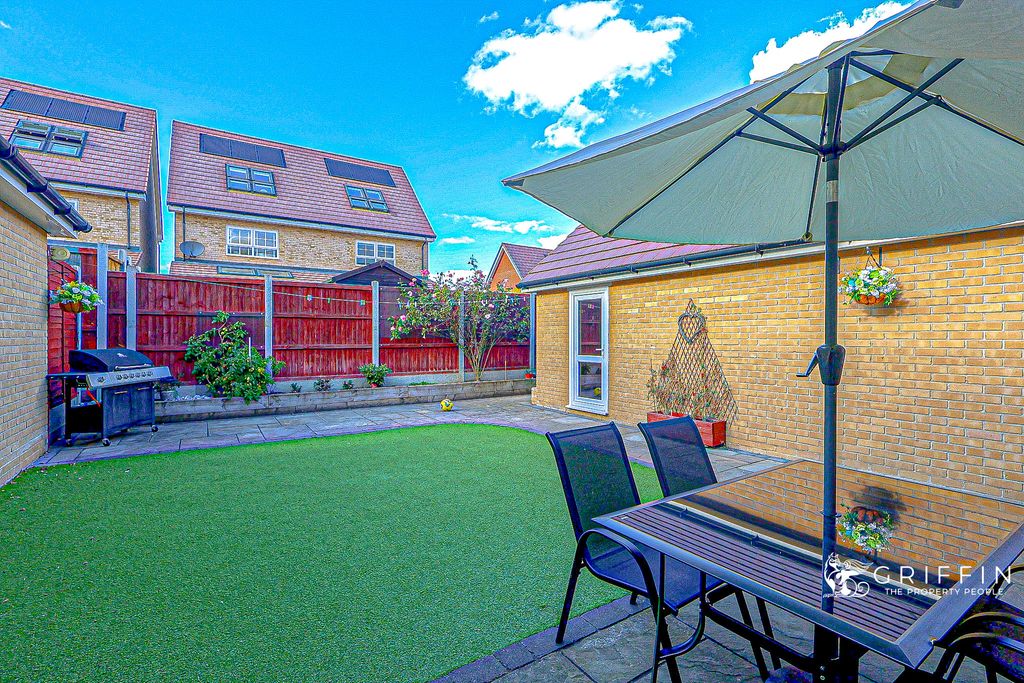 Property photo 3 of 18 17Img8705