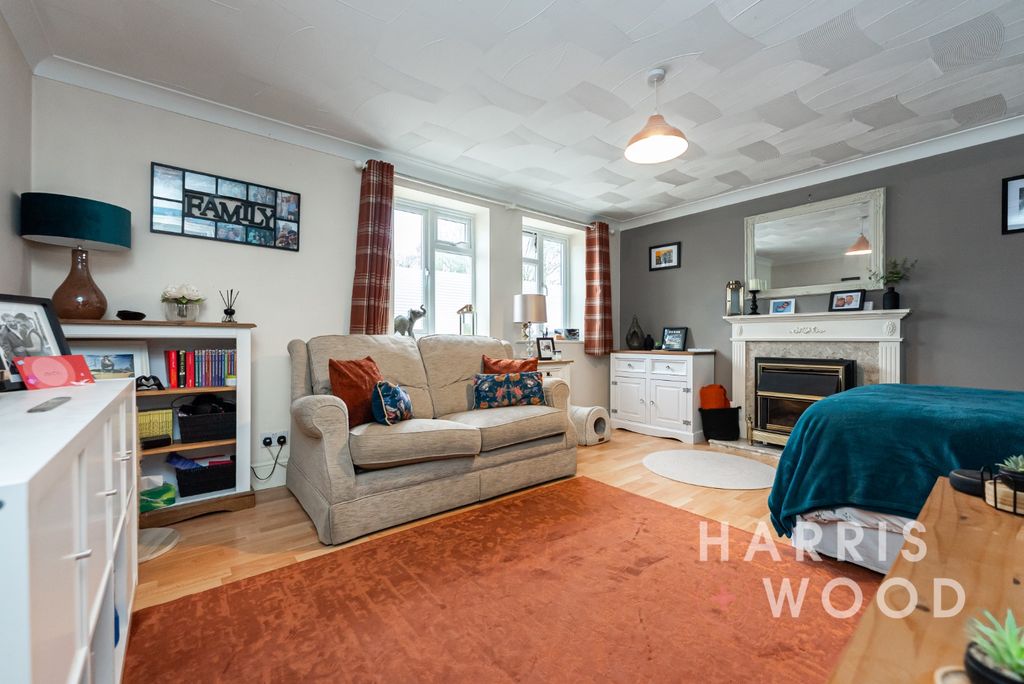 Property photo 2 of 20 3996044