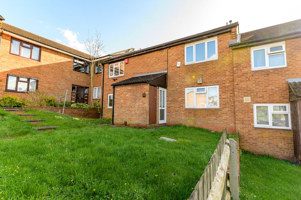 Property photo 1 of 14 01