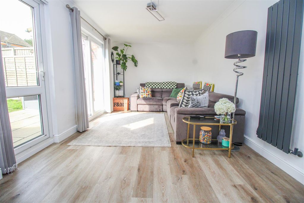 Property photo 2 of 14 Img_2835.Jpg