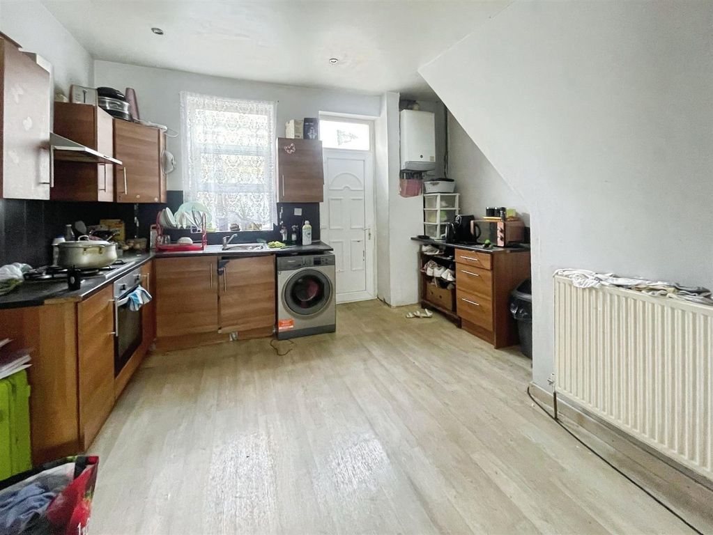 Property photo 3 of 18 Kitchen/Diner