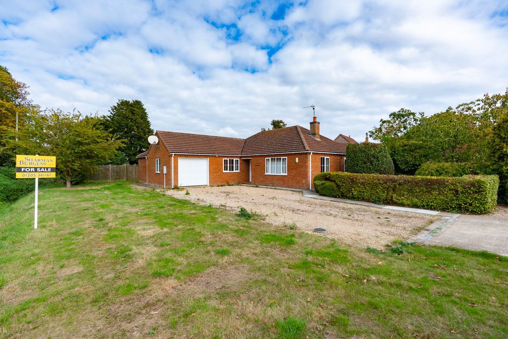 Property photo 1 of 18