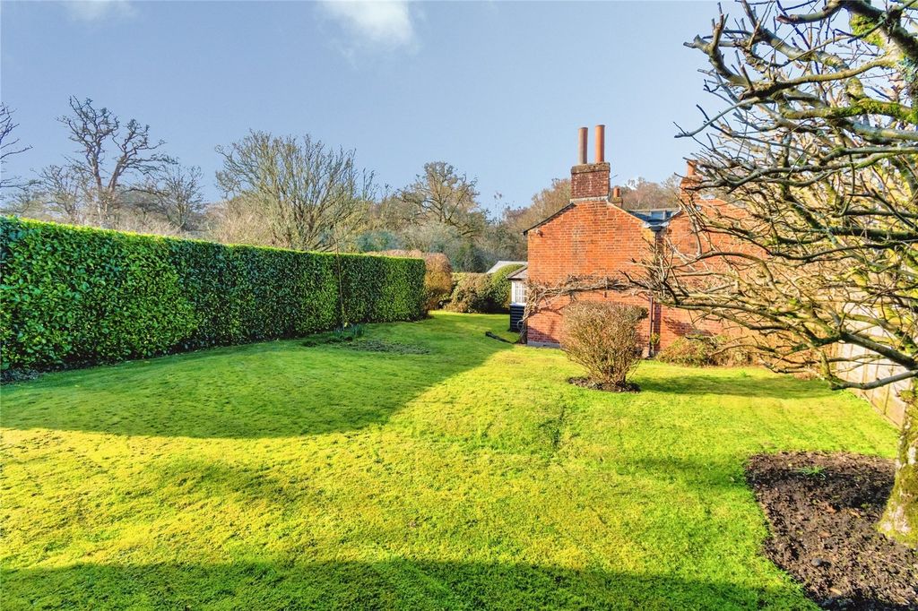 Property photo 2 of 25 Picture No. 31