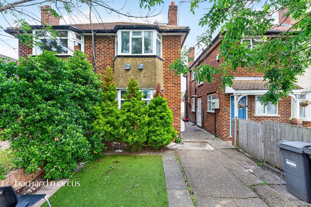Property photo 1 of 9